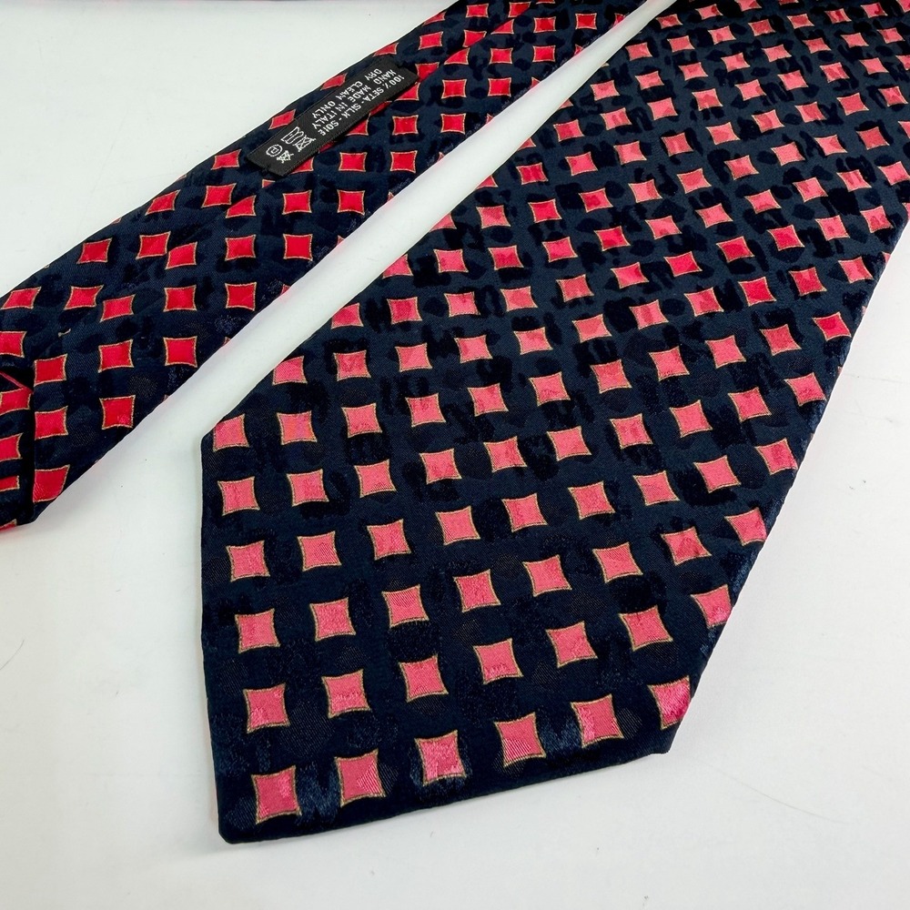 Italo Ferretti Handmade Silk Tie Satin 3D Holographic Diamond Red Black Sheen
